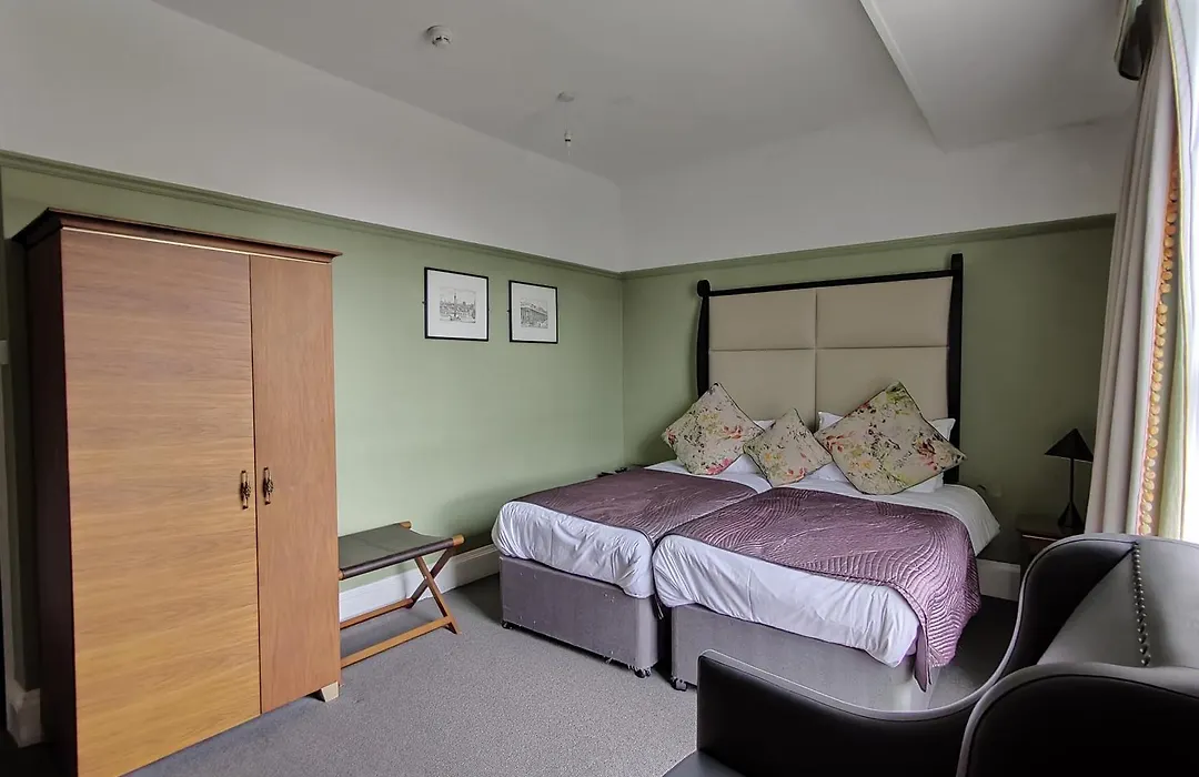 Blue Bells Hotel-1